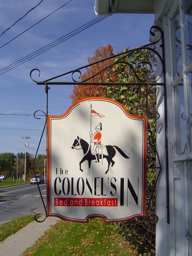 The Colonel'S In Bed And Breakfast Фредеріктон Екстер'єр фото